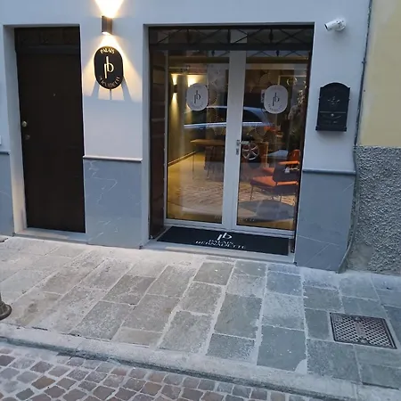 Palais Bernadette Apartmanhotel Parma