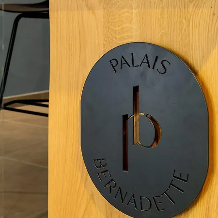 Palais Bernadette Lejlighedshotel