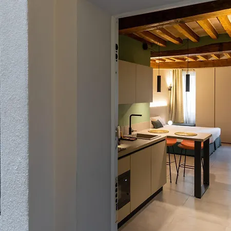 Palais Bernadette Πάρμα