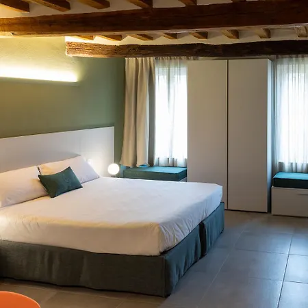 Palais Bernadette Parme