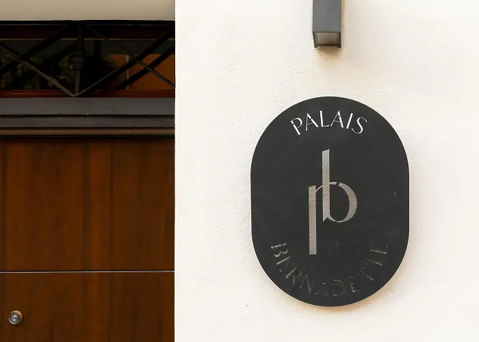 Palais Bernadette Appart hôtel Parme